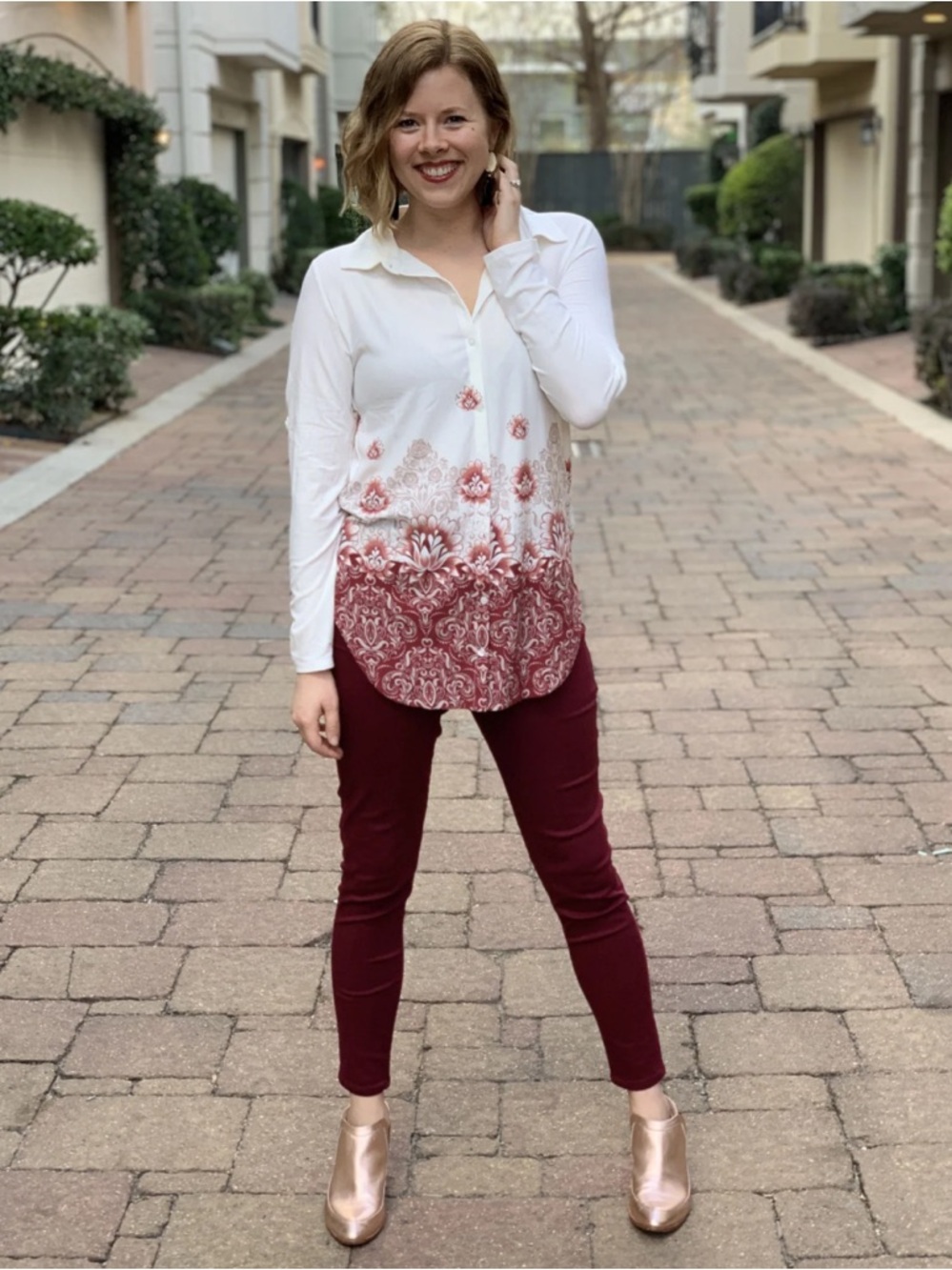 LuLaRoe Women’s Burgundy Skinny Jeans-size 28 (US 6)